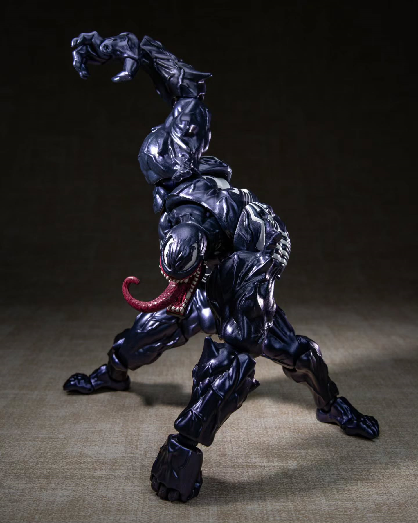 PC Factory Toys Translucent Ve - Model Kit Venom review and price